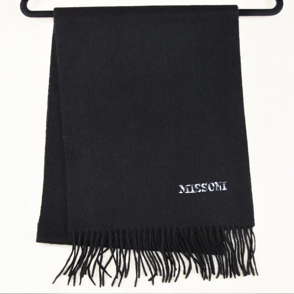 Missoni Accessories - NWT MISSONI 100% Merino Wool Scarf with Fringe